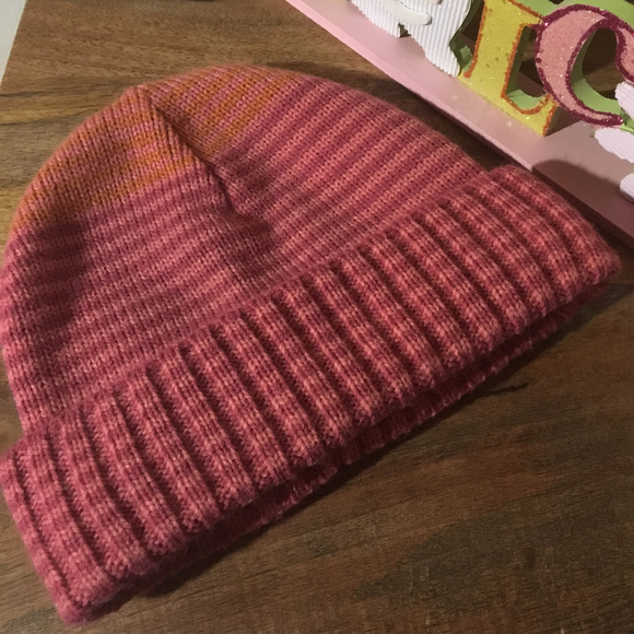 Accessories - Multi-Color Stripe Knit Beanie/Hat